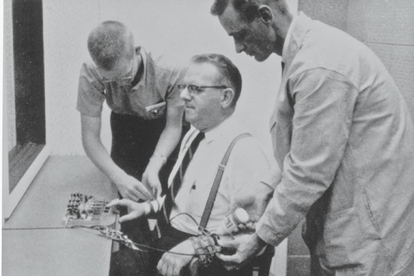 milgram experiment rig